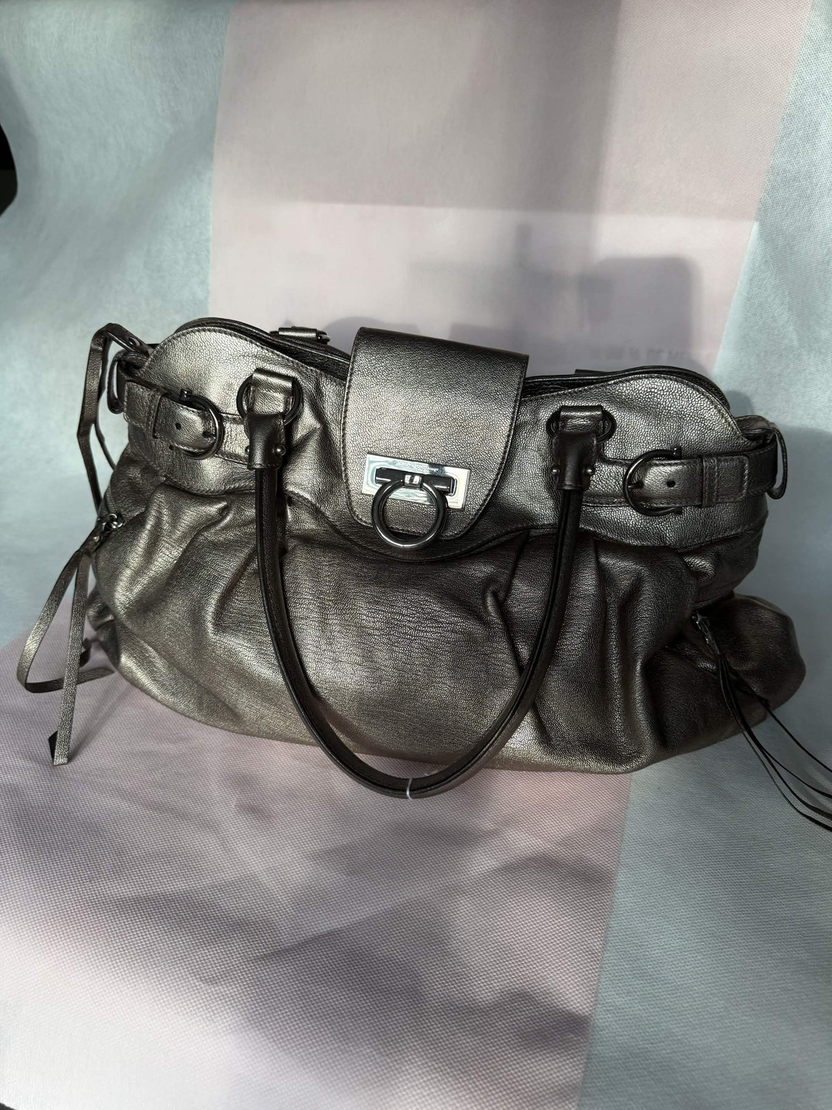 Sac Salvatore Ferragamo Gris Argenté