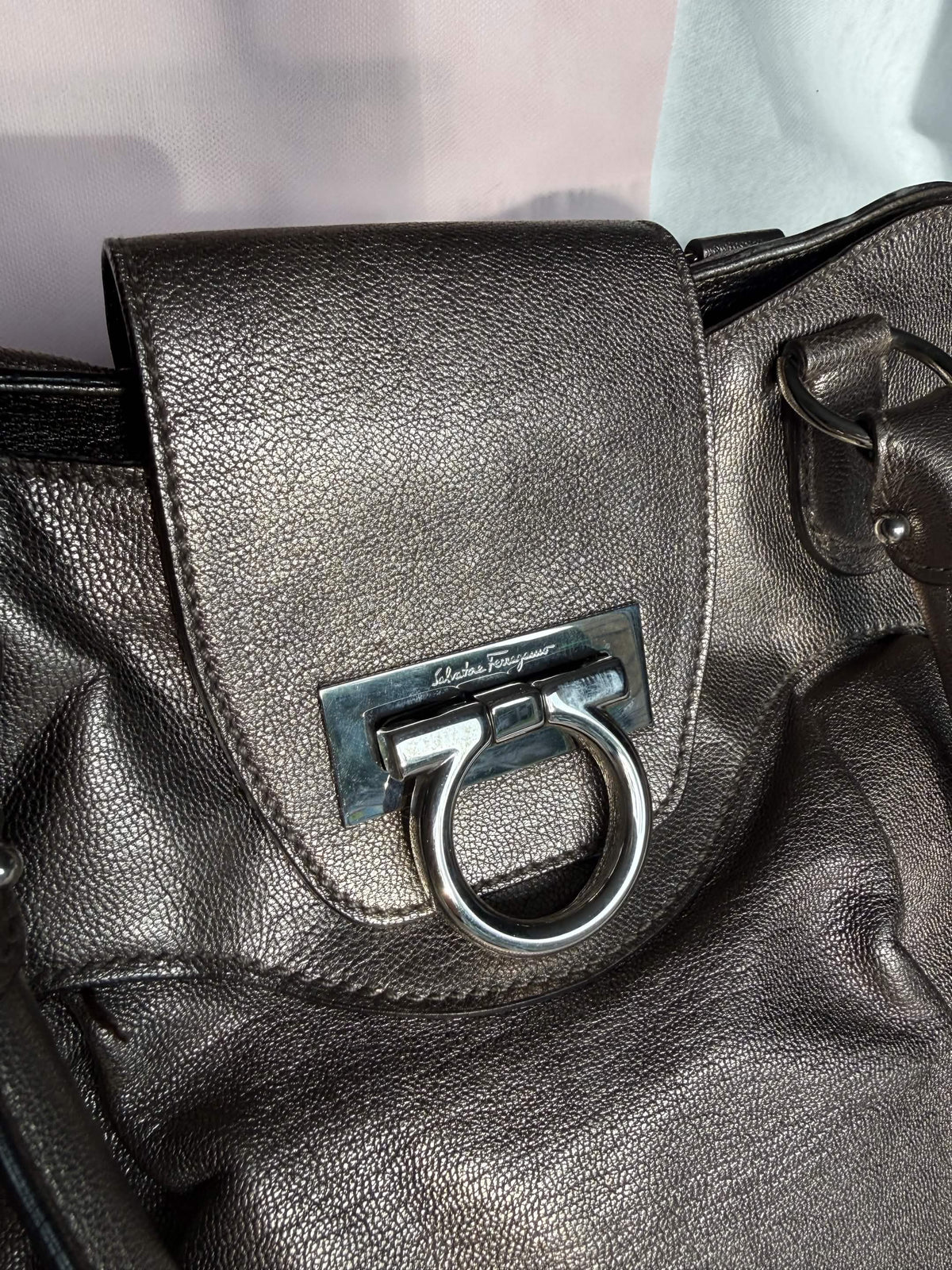 Sac Salvatore Ferragamo Gris Argenté